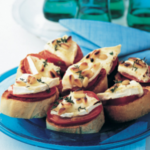 Goat's cheese toasts