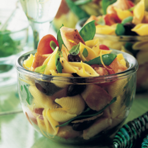 Pasta and chicken salad with basil | Reader's Digest New Zealand