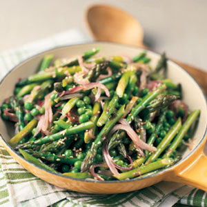 Sesame asparagus and pea stir-fry | Reader's Digest New Zealand