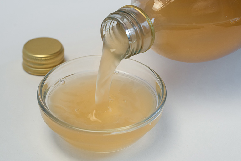 MYTH 1 Apple cider vinegar is a magical substance