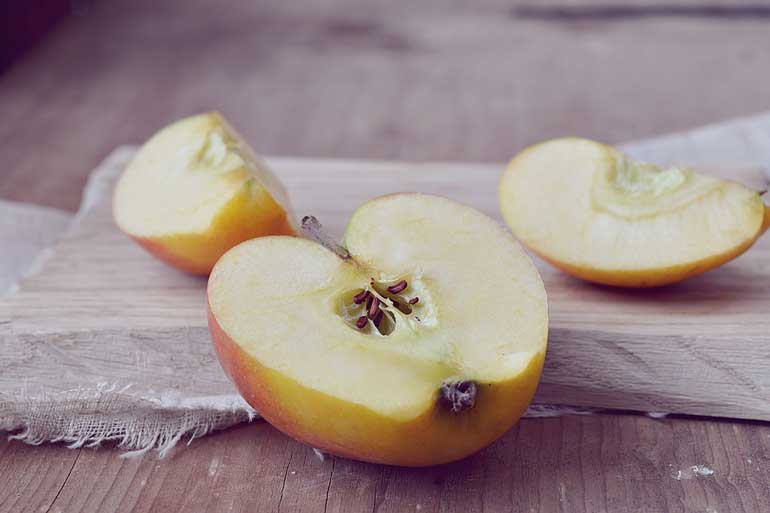 6. Snack on string cheese and an apple