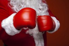 Prevent World War Three At Your Holiday Dinner With These 8 Life Hacks