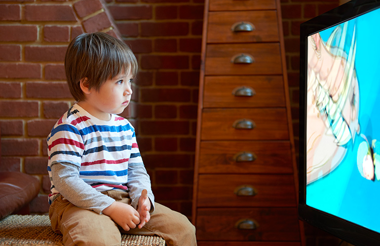 Watching TV too close to the screen will damage your eyes