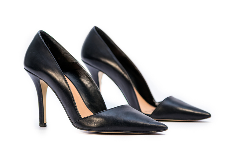 No high heels in Greece