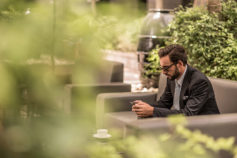 22 red flags someone is spying on your phone