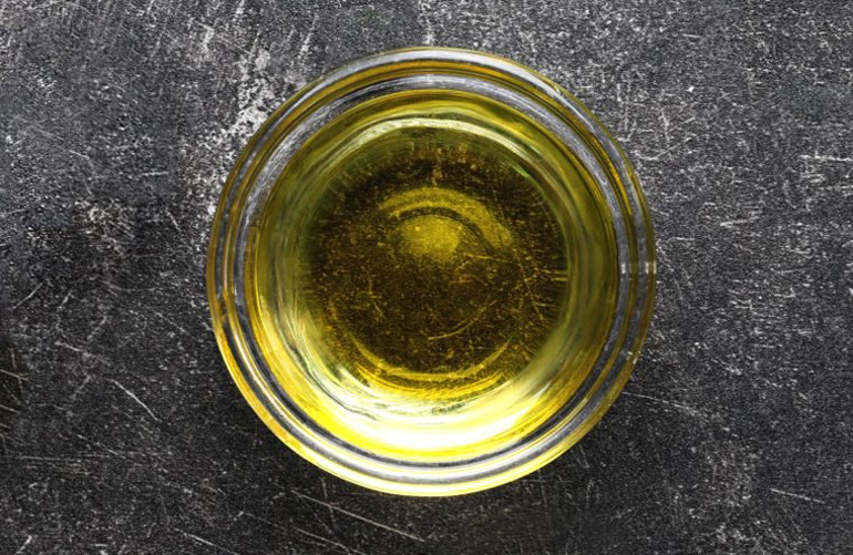 You use too much oil