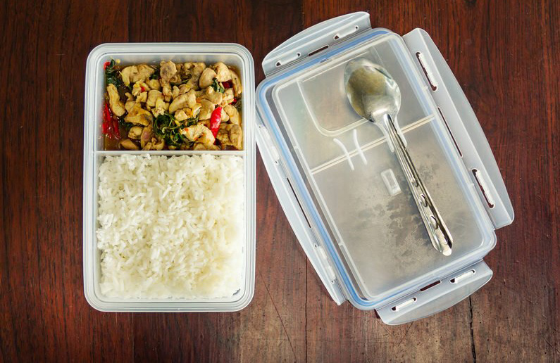 Food storage containers