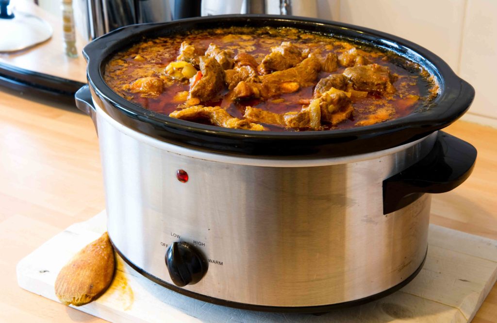 Slow cooker