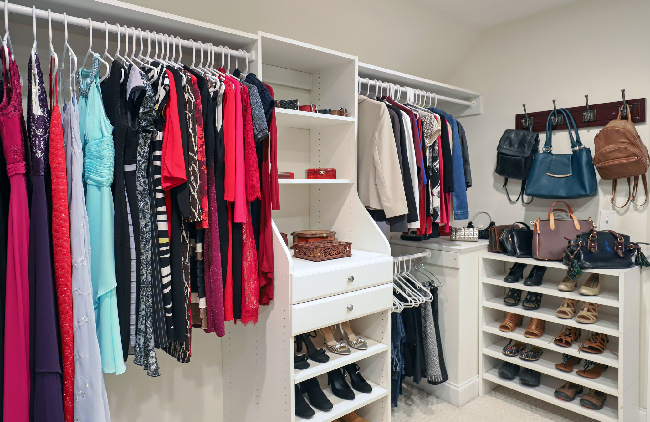 Organise your closet 9 genius rules for deciding which clothes to keep