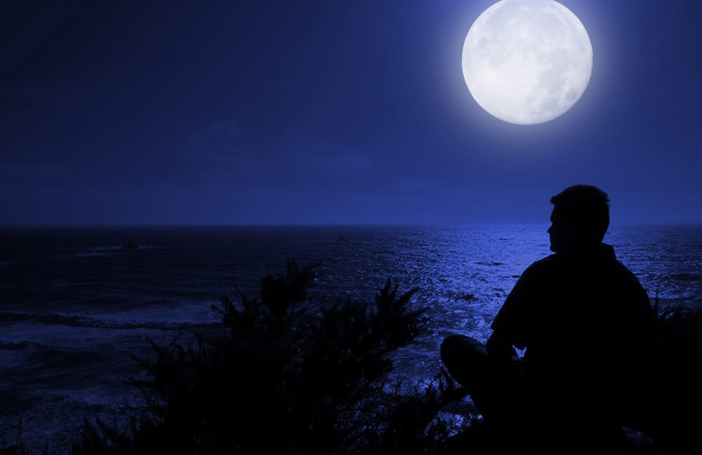 A full moon might keep you awake