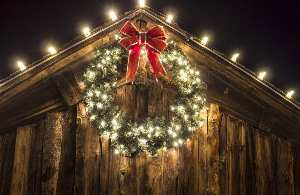 Do wreaths have secret symbolism?