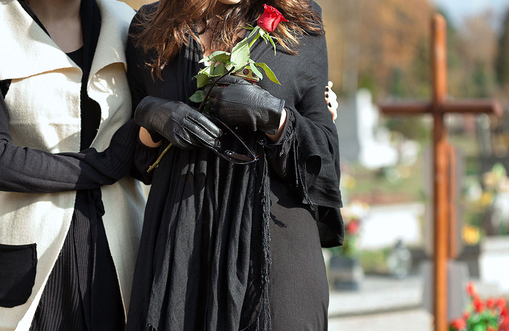 Never say “I know how you feel” at a funeral