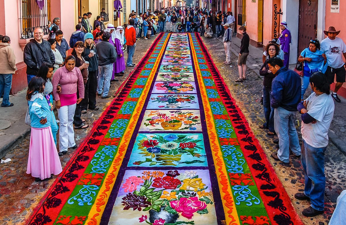 In Guatemala: Colourful carpets