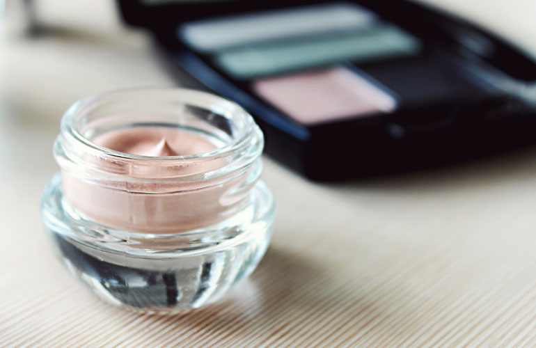 To make your look last all night…