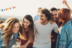 12 small habits that reveal a lot about your personality