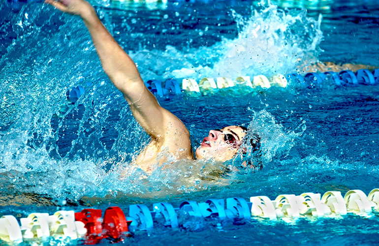 Pulling with a straight arm