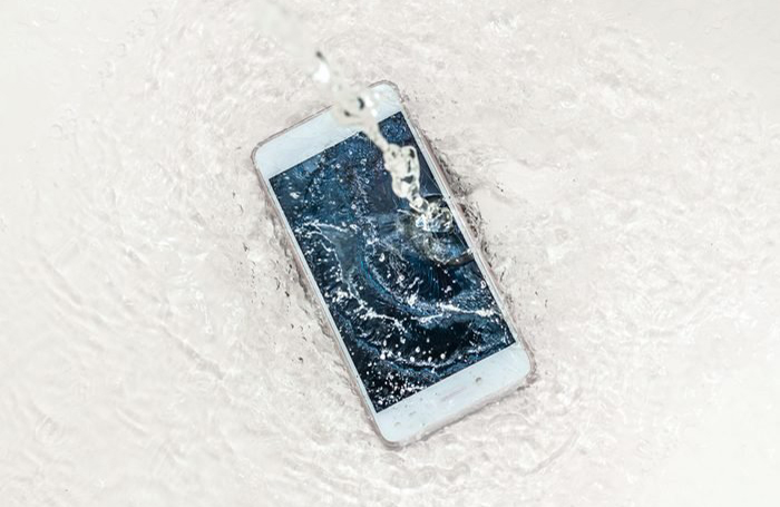 Resurrect a soaked phone