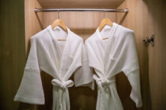 4 things you can take from your hotel room – and 6 you can’t