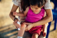 9 signs of an infected cut or scrape you should never ignore