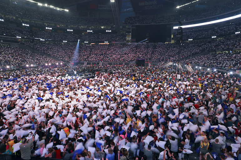 World’s largest pillow fight