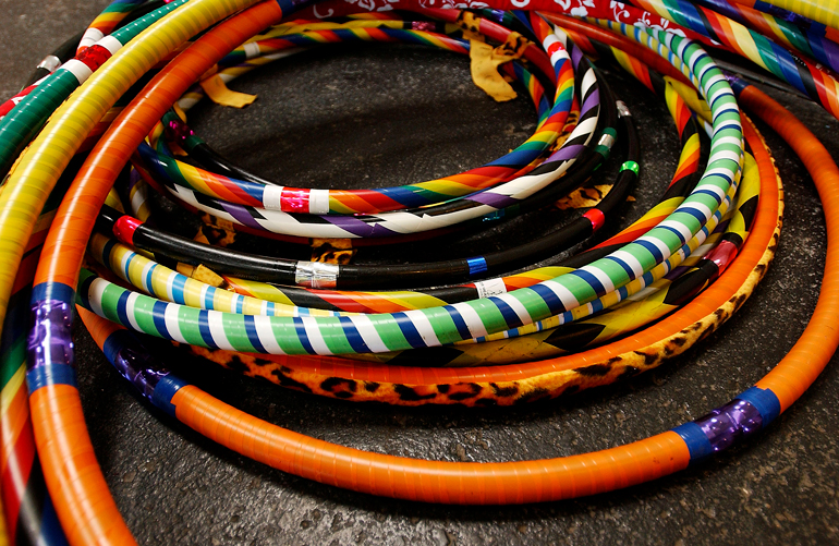 Largest number of people simultaneously hula hooping
