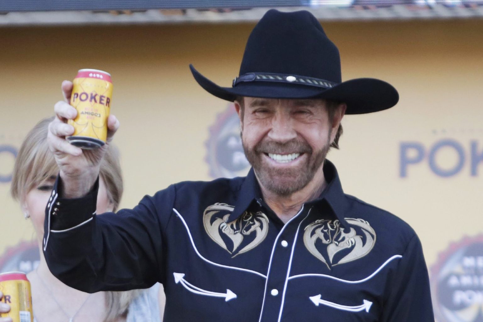 Chuck Norris walks into a bar.