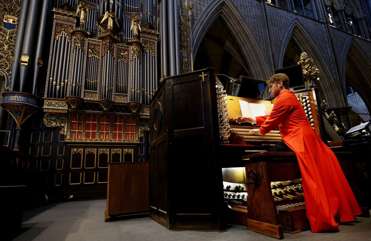 Who will perform at the coronation?