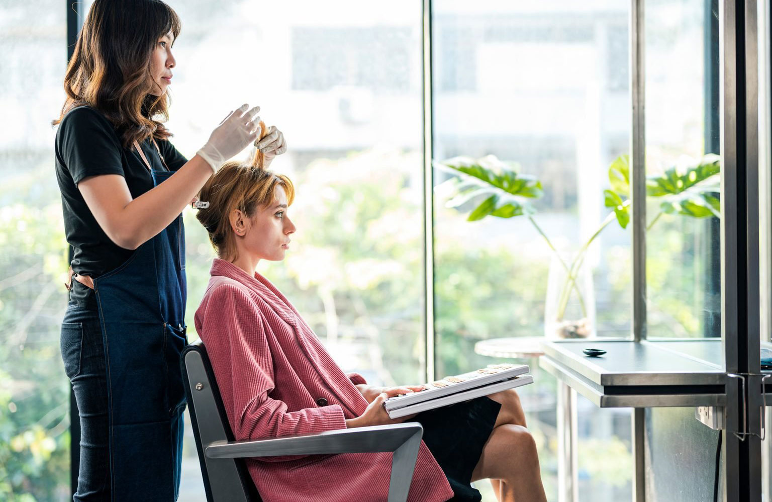 The stylist’s nervousness makes you nervous