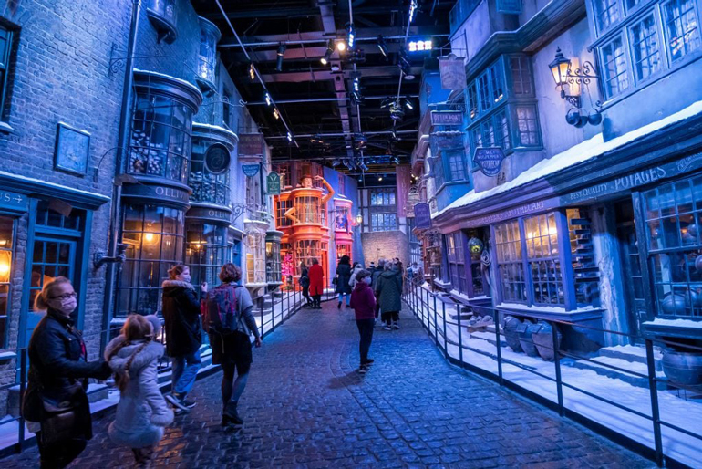 Warner Bros. Studio Tour: The Making of Harry Potter