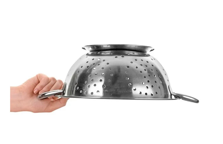Use colanders to prevent grease splatters