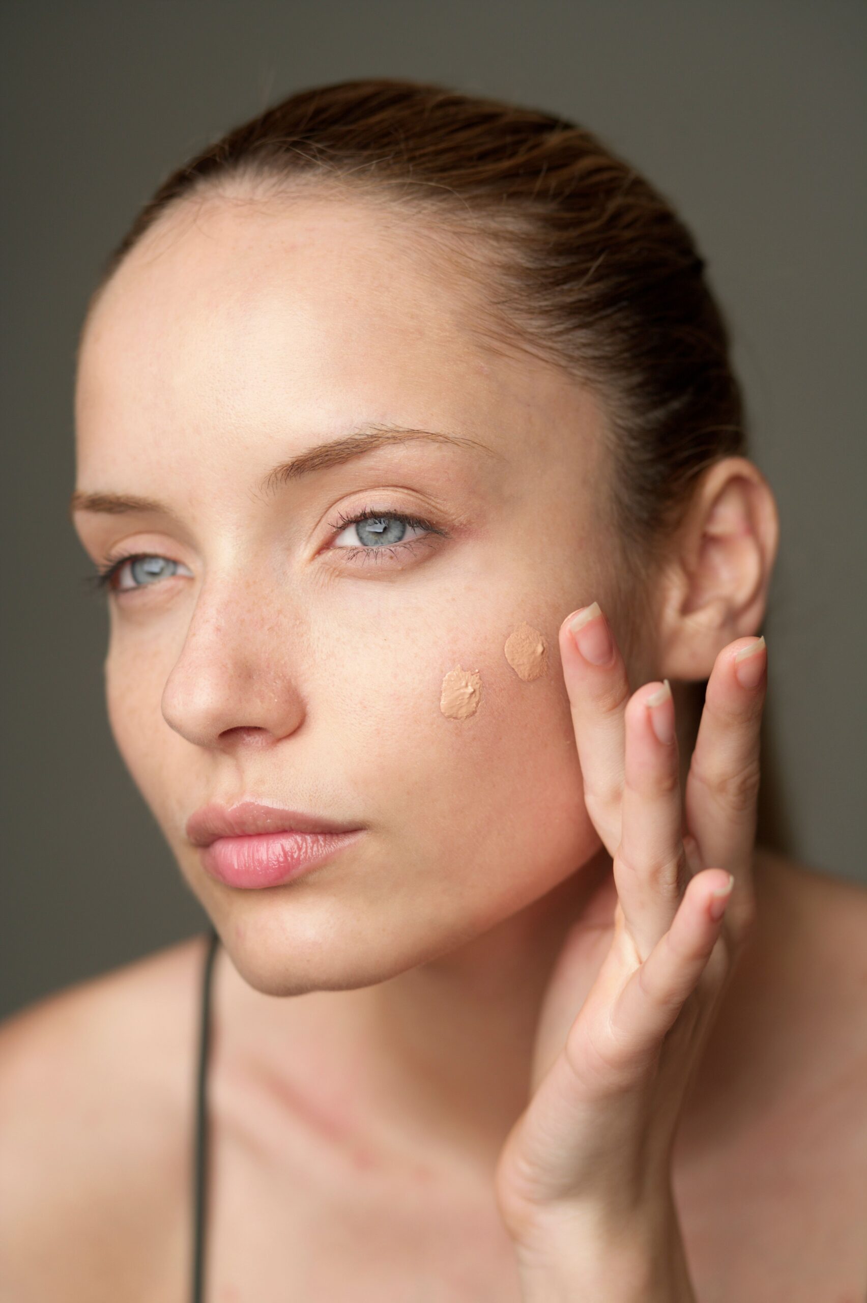 Don’t: be afraid of DIYing a moisturising foundation