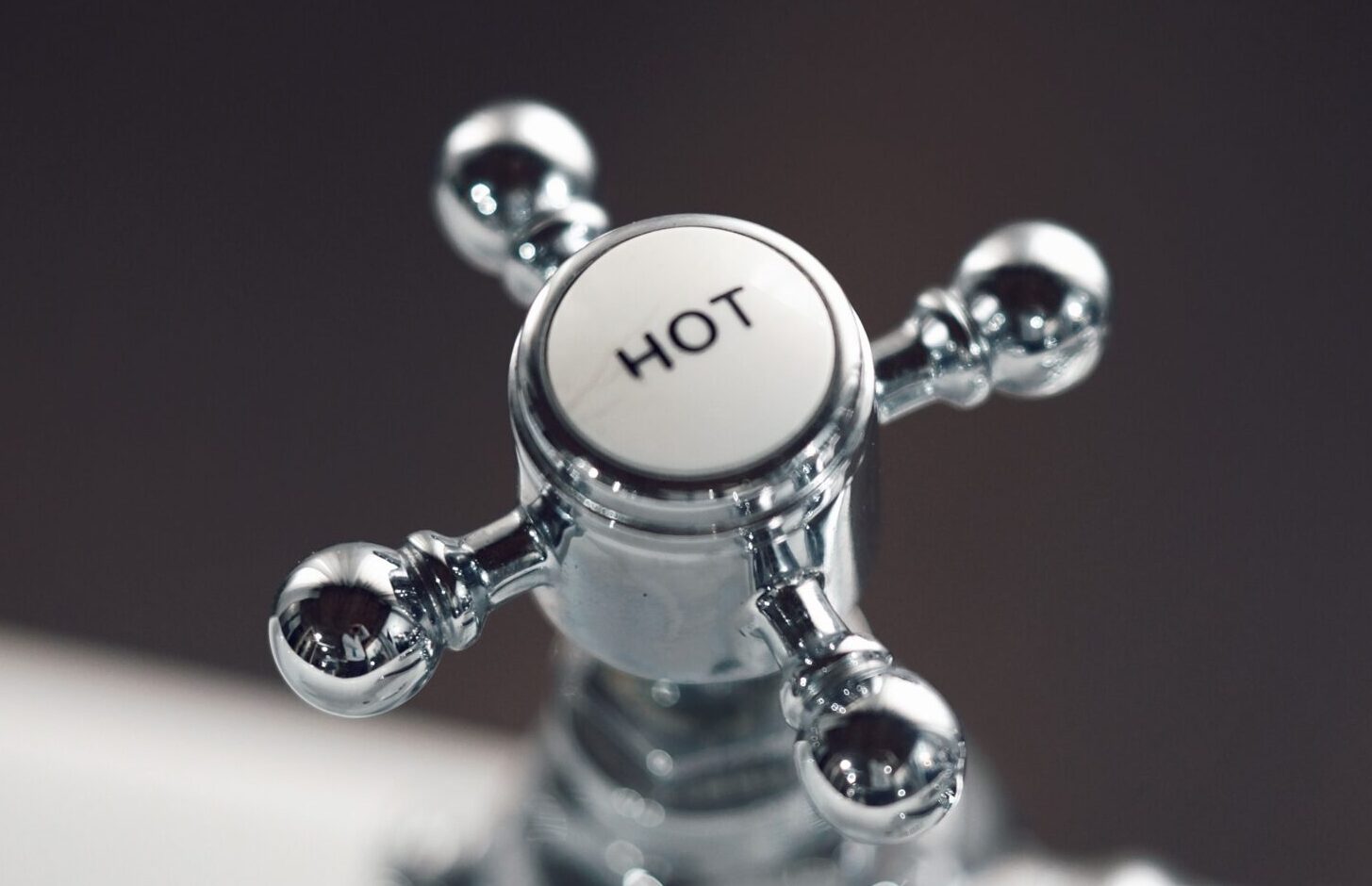 Myth 2: The hotter the water, the harder it scrubs